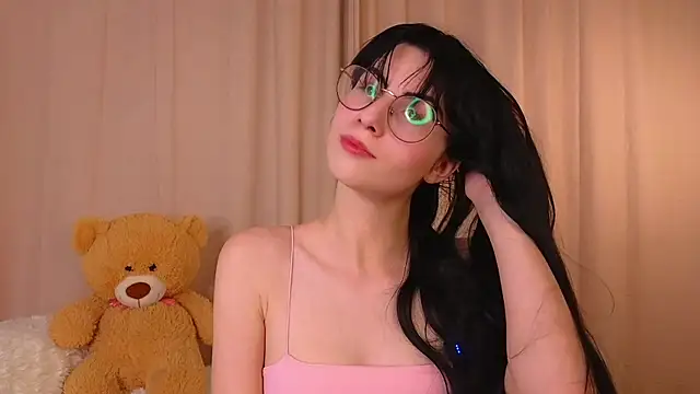 Snapshot of ArlineJanik chatting on October 12, 11:45 am ArlineJanik online show from October 12, 11:45 am