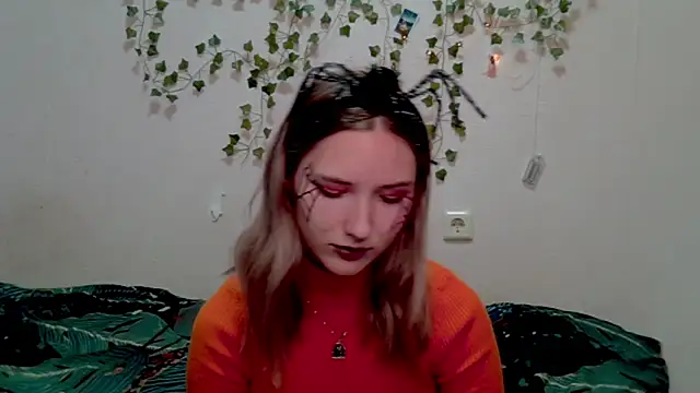  kikiclark   online show from October 31, 7:29 pm