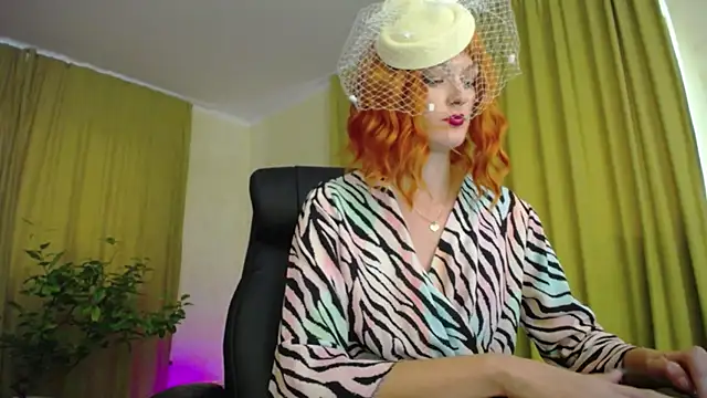 Snapshot of MysticVenus_ chatting on October 16, 1:25 pm MysticVenus online show from October 16, 1:25 pm