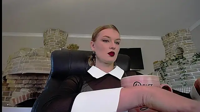 Snapshot of MysticVenus_ chatting on October 2, 11:04 am MysticVenus online show from October 2, 11:04 am