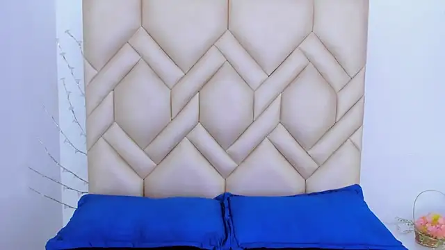 sexy thin anastasia online show from October 6, 8:35 pm