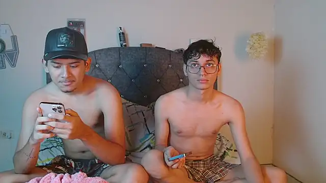 logan willyams  online show from November 1, 9:19 pm