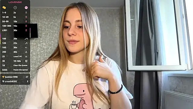 Snapshot of DreamyOlivia chatting on September 19, 2:27 pm DreamyOlivia online show from September 19, 2:27 pm