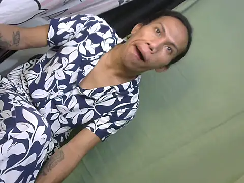 miss ele online show from October 7, 3:16 pm