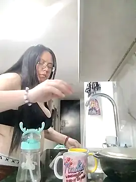 julieta flores online show from March 30, 8:08 pm