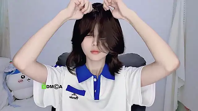 Snapshot of gummy-candy chatting on October 23, 3:45 am gummy-candy online show from October 23, 3:45 am