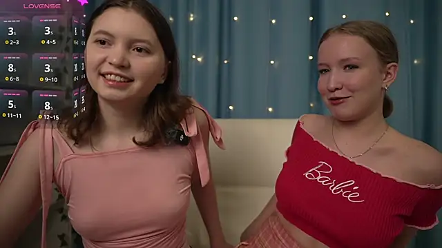 Snapshot of Ruminelle chatting on October 14, 2:08 pm Ruminelle online show from October 14, 2:08 pm