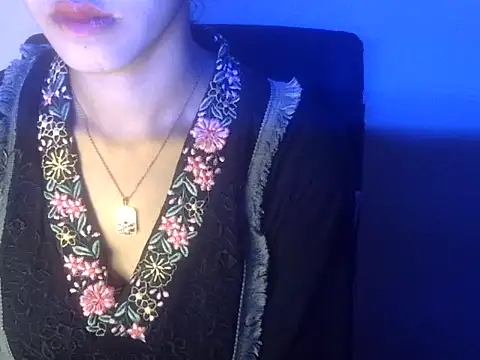 Ayesha Mo online show from September 18, 1:09 pm