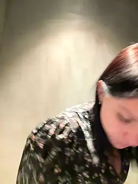 Snapshot of VendiMur chatting on October 18, 3:20 am VendiMur online show from October 18, 3:20 am