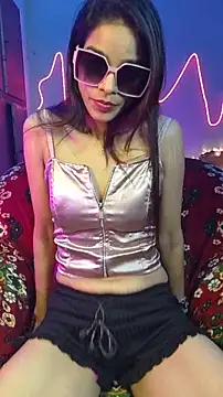 royeoy22 online show from February 12, 1:35 pm