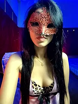 royeoy22 online show from October 25, 1:30 pm