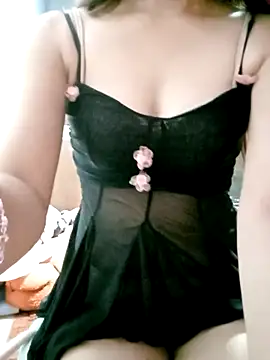 Snapshot of mymy06 chatting on October 16, 10:18 am mymy06 online show from October 16, 10:18 am