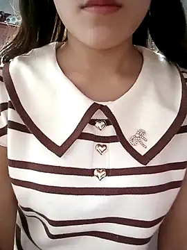 Snapshot of mymy06 chatting on October 31, 9:02 am mymy06 online show from October 31, 9:02 am