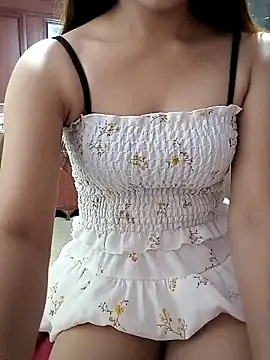 Snapshot of mymy06 chatting on October 17, 4:32 pm mymy06 online show from October 17, 4:32 pm