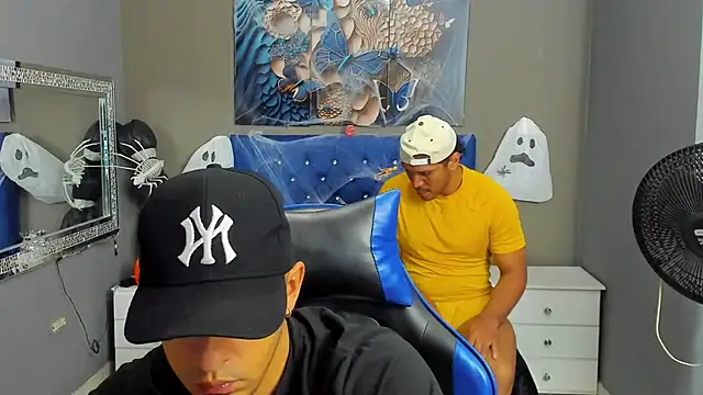 AngelAndChris online show from October 25, 12:24 pm