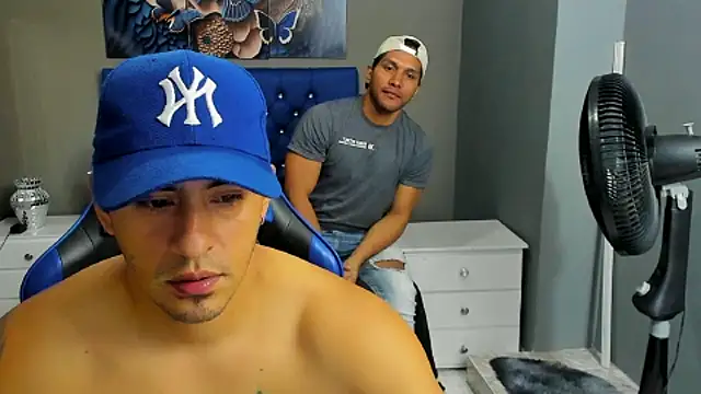 AngelAndChris online show from October 21, 12:31 pm