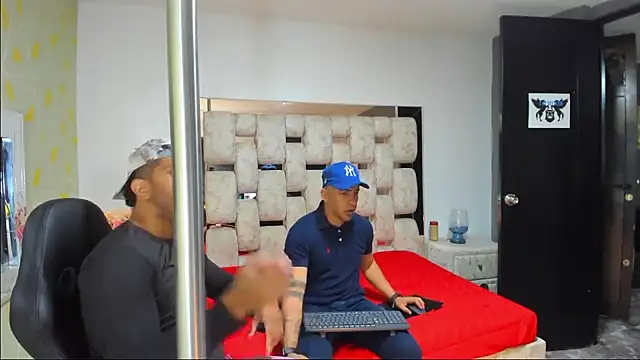 AngelAndChris online show from September 10, 12:16 pm