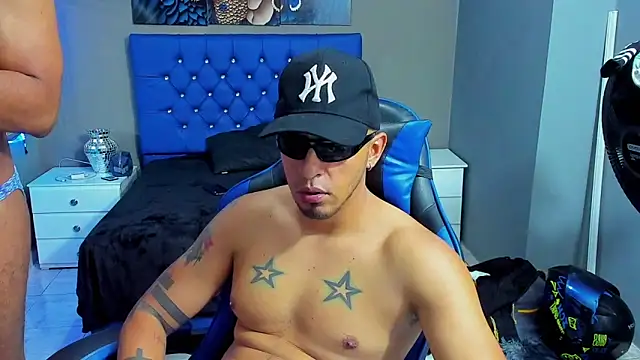 AngelAndChris online show from October 18, 1:14 pm