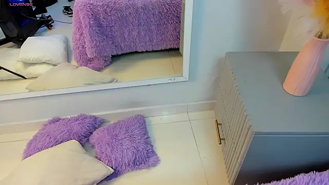 Mia Valentine  online show from February 2, 8:08 pm