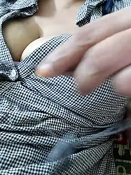 Janvi -Love online show from October 6, 5:18 pm