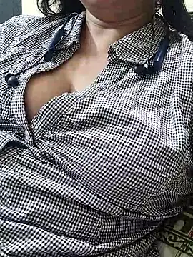 Janvi -Love online show from October 3, 5:29 pm