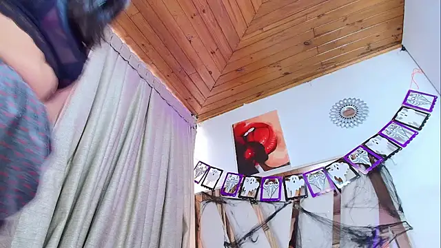 Snapshot of maraa_X chatting on October 3, 8:14 pm maraa X online show from October 3, 8:14 pm