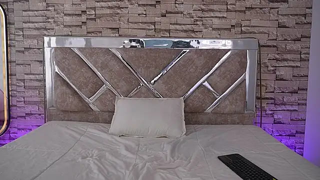 Snapshot of natasha_vesper chatting on October 23, 12:55 pm natasha vesper online show from October 23, 12:55 pm