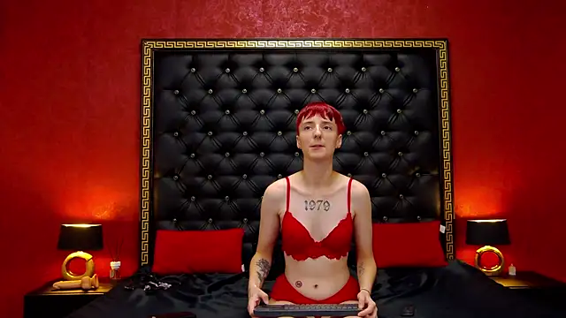 Snapshot of Luna_Devil_ chatting on September 18, 5:33 pm Luna Devil online show from September 18, 5:33 pm