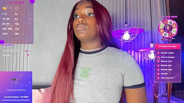 Snapshot of MissMahala_ chatting on October 13, 8:00 pm MissMahala online show from October 13, 8:00 pm