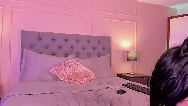 Snapshot of ALICESANDOVAL chatting on September 21, 12:37 pm ALICESANDOVAL online show from September 21, 12:37 pm