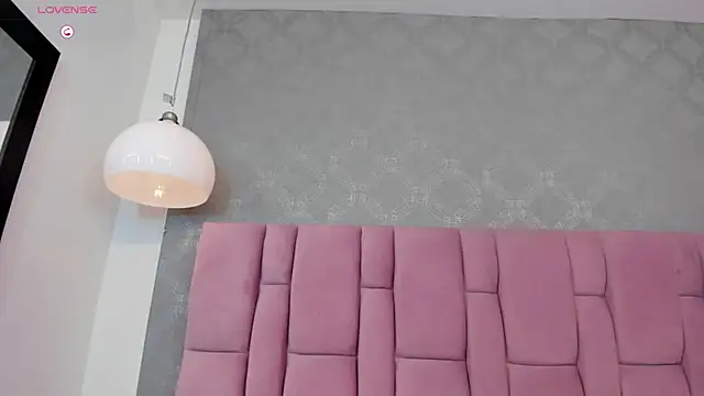 Roslin-Nix online show from October 2, 8:25 pm