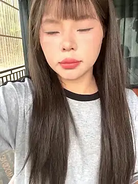 Snapshot of SarahBeii chatting on October 28, 3:56 am SarahBeii online show from October 28, 3:56 am