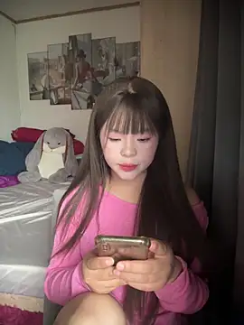 Snapshot of SarahBeii chatting on October 9, 4:27 am SarahBeii online show from October 9, 4:27 am