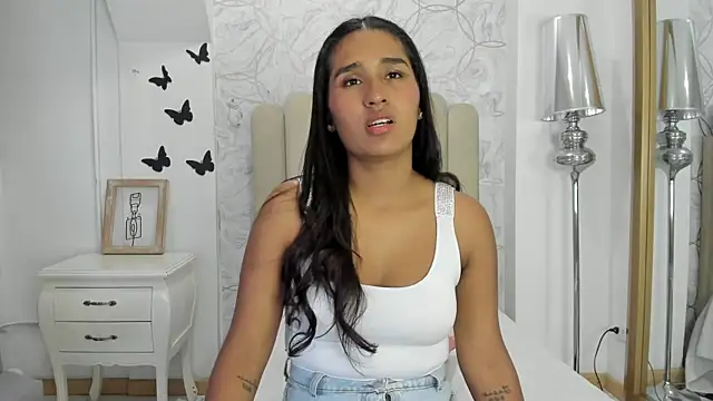 Snapshot of EbonyLudovica chatting on September 11, 3:29 am EbonyLudovica online show from September 11, 3:29 am