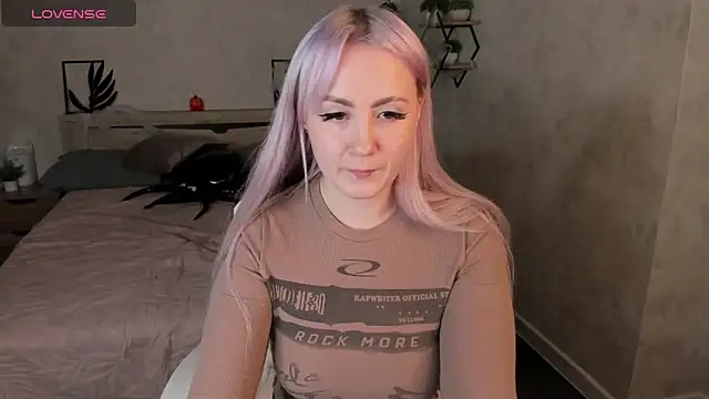 Snapshot of Joyce_Howard chatting on November 1, 9:46 am Joyce Howard online show from November 1, 9:46 am