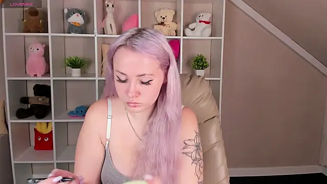 Snapshot of Joyce_Howard chatting on October 26, 2:40 am Joyce Howard online show from October 26, 2:40 am