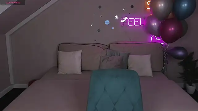 Snapshot of Joyce_Howard chatting on October 11, 2:38 am Joyce Howard online show from October 11, 2:38 am