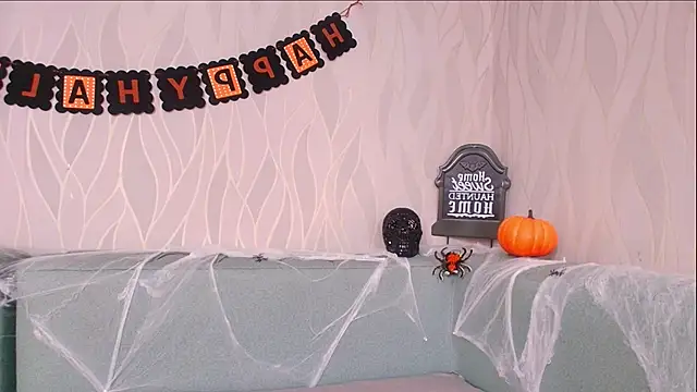 Snapshot of mia_scot chatting on October 23, 12:00 pm mia scot online show from October 23, 12:00 pm