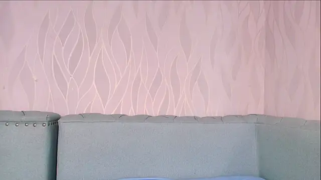 Snapshot of mia_scot chatting on October 17, 12:08 pm mia scot online show from October 17, 12:08 pm