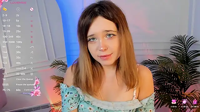 Lina Glow online show from September 24, 6:34 am