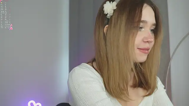 Lina Glow online show from September 20, 6:34 am