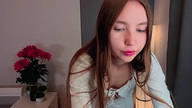 Snapshot of ElfredaTupy chatting on September 21, 6:45 am ElfredaTupy online show from September 21, 6:45 am