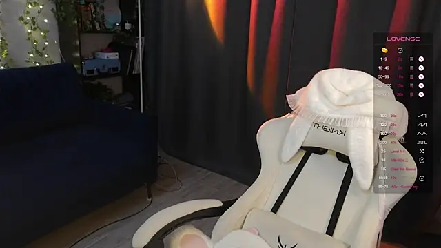 Snapshot of Meowmacito chatting on September 20, 2:48 pm Meowmacito online show from September 20, 2:48 pm