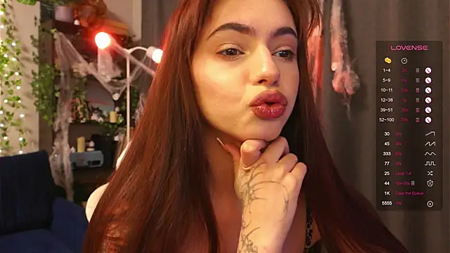 Snapshot of Meowmacito chatting on October 20, 1:14 pm Meowmacito online show from October 20, 1:14 pm