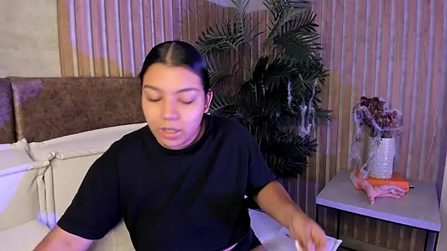 SadieFoster online show from October 21, 12:53 pm