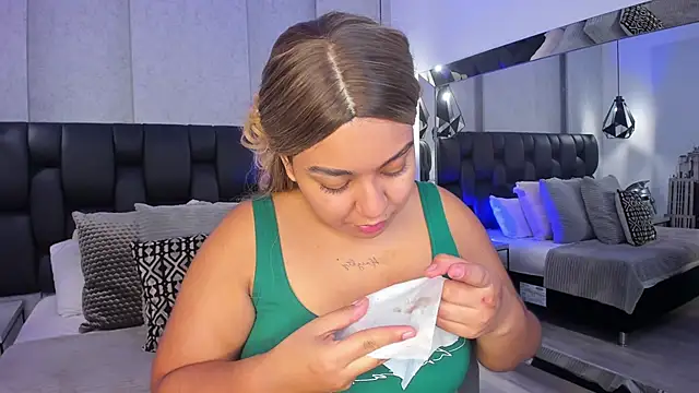 SadieFoster online show from September 23, 1:09 pm