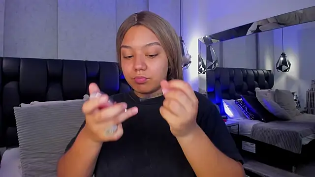 SadieFoster online show from September 25, 2:16 pm