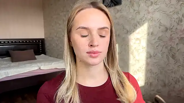 ElisabetLorney online show from October 4, 8:20 am