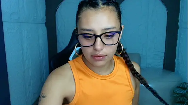 Miah Jones r  online show from September 11, 12:38 pm