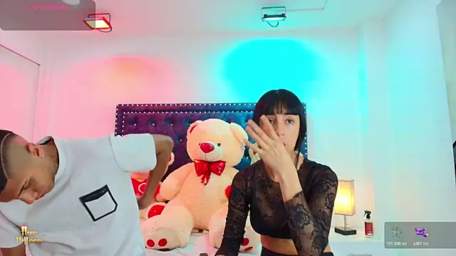 Snapshot of Damian_and_roxanne chatting on October 25, 12:46 pm Damian and roxanne online show from October 25, 12:46 pm